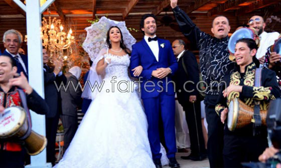 حفلات زفاف بالجملة في 2016: صور فنانين كللوا علاقة حبهم بالزواج صورة رقم 1 حفلات زفاف بالجملة في 2016: صور فنانين كللوا علاقة حبهم بالزواج صورة رقم 1
