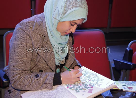 صور عرب ايدول: المشتركون في الكواليس بين الجد والمزح صورة رقم 4 صور عرب ايدول: المشتركون في الكواليس بين الجد والمزح صورة رقم 4