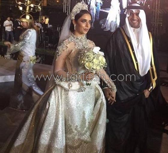 فيديو وصور بلقيس مع عريسها السعودي في حفل زفاف اسطوري صورة رقم 2 فيديو وصور بلقيس مع عريسها السعودي في حفل زفاف اسطوري صورة رقم 2