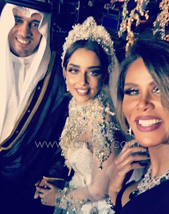 فيديو وصور بلقيس مع عريسها السعودي في حفل زفاف اسطوري صورة رقم 8 فيديو وصور بلقيس مع عريسها السعودي في حفل زفاف اسطوري صورة رقم 8
