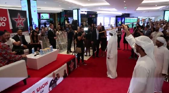 ويل سميث يرقص اليوله الاماراتية ويتحدث عن الاسلاموفوبيا صورة رقم 3