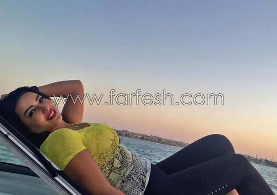 صور الفنانات في الصيف بملابس مكشوفة تفضح زيادة الوزن الصادمة! صورة رقم 1 صور الفنانات في الصيف بملابس مكشوفة تفضح زيادة الوزن الصادمة! صورة رقم 1