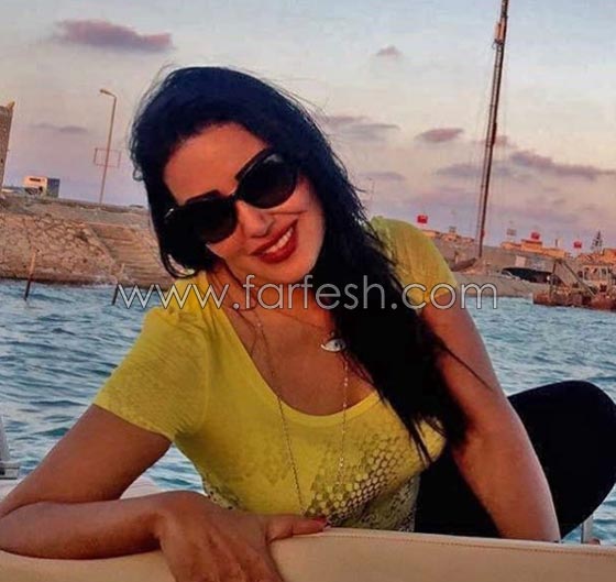 صور الفنانات في الصيف بملابس مكشوفة تفضح زيادة الوزن الصادمة! صورة رقم 3 صور الفنانات في الصيف بملابس مكشوفة تفضح زيادة الوزن الصادمة! صورة رقم 3
