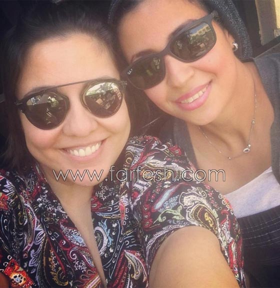 صور الفنانات في الصيف بملابس مكشوفة تفضح زيادة الوزن الصادمة! صورة رقم 7 صور الفنانات في الصيف بملابس مكشوفة تفضح زيادة الوزن الصادمة! صورة رقم 7