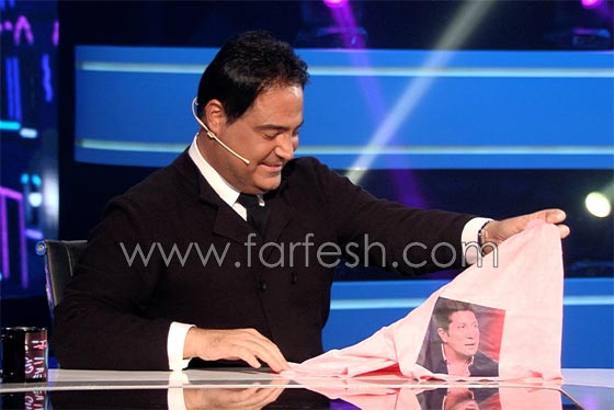 أغرب هدايا الفنانين: راقصة حامل، شوال ارز وسروال داخلي! صورة رقم 2 أغرب هدايا الفنانين: راقصة حامل، شوال ارز وسروال داخلي! صورة رقم 2