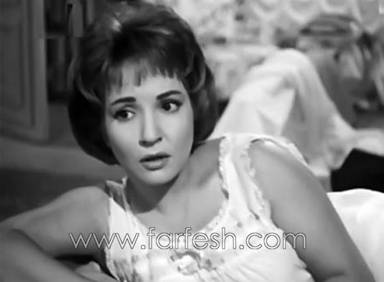 أغرب هدايا الفنانين: راقصة حامل، شوال ارز وسروال داخلي! صورة رقم 9 أغرب هدايا الفنانين: راقصة حامل، شوال ارز وسروال داخلي! صورة رقم 9