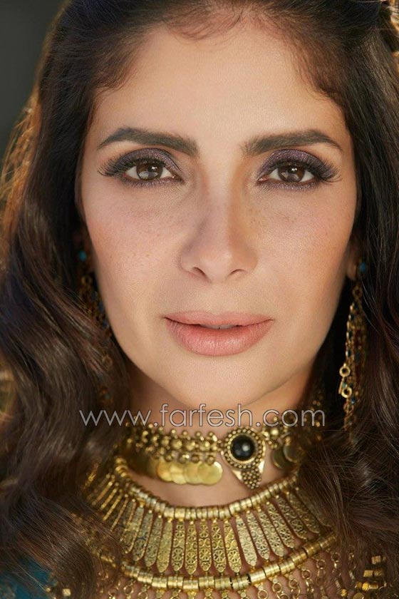 منى زكي تتخلى عن شعرها وتظهر بلوك جديد.. صور صورة رقم 4 منى زكي تتخلى عن شعرها وتظهر بلوك جديد.. صور صورة رقم 4