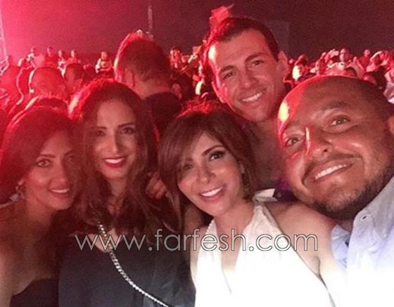 منى زكي تتخلى عن شعرها وتظهر بلوك جديد.. صور صورة رقم 3 منى زكي تتخلى عن شعرها وتظهر بلوك جديد.. صور صورة رقم 3