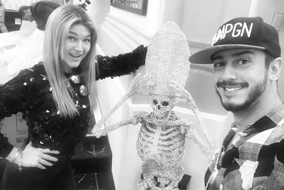 صورة حقيبة سعد المجرد في غرفة عارضة الأزياء الإيطالية تفضح علاقتهما! صورة رقم 7 صورة حقيبة سعد المجرد في غرفة عارضة الأزياء الإيطالية تفضح علاقتهما! صورة رقم 7