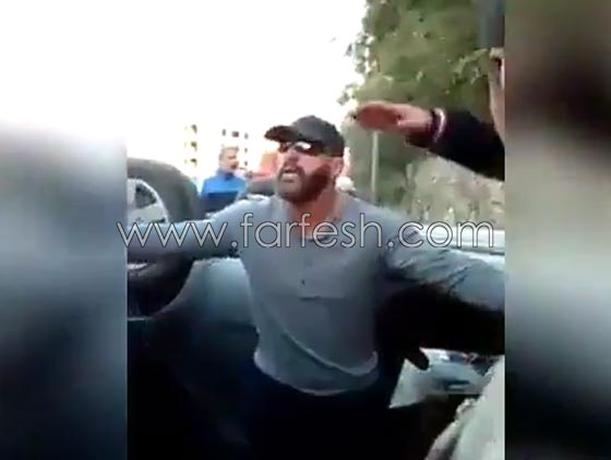فيديو مثير: أحمد السقا يخاطر بحياته وينقذ فتاة انقلبت سيارتها صورة رقم 1 فيديو مثير: أحمد السقا يخاطر بحياته وينقذ فتاة انقلبت سيارتها صورة رقم 1