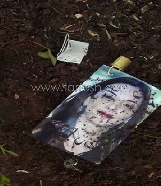 فيديو وصور مرعبة مع طلاسم السحر والشعوذة للفنانة لبنى ابيضار بمقبرة! صورة رقم 3 فيديو وصور مرعبة مع طلاسم السحر والشعوذة للفنانة لبنى ابيضار بمقبرة! صورة رقم 3