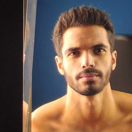 احمد السقا يفاجئ شابا مصريا بلقاء مثير معه بعد ان اتقن تقليده في فيديو صورة رقم 4