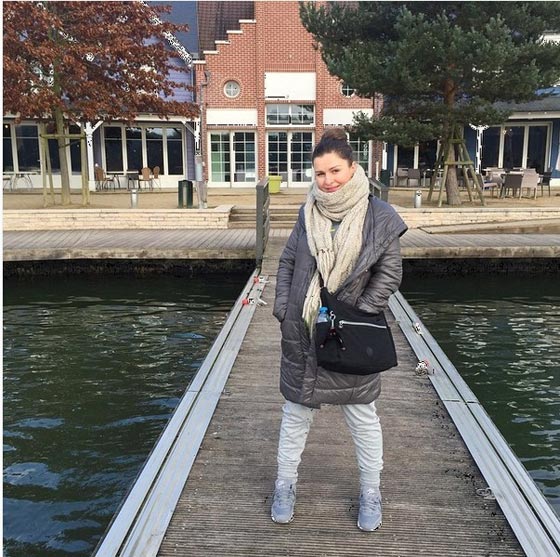  صور فنانات عربيات تفضح قصر قامتهن، احداهن طولها 147 سم فقط! صورة رقم 12