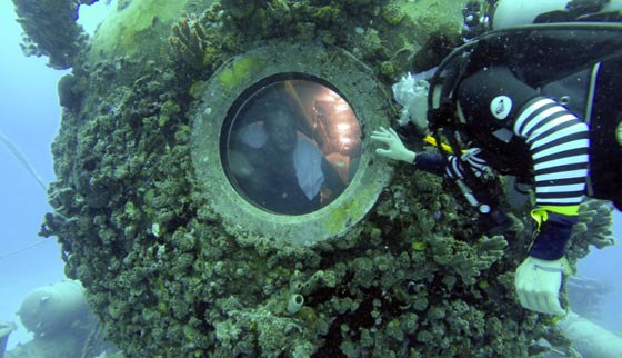 رواد فضاء يعيشون تحت الماء استعدادا لاقتحام العالم الخارجي.. فيديو صورة رقم 3