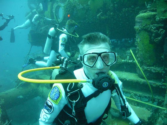 رواد فضاء يعيشون تحت الماء استعدادا لاقتحام العالم الخارجي.. فيديو صورة رقم 13