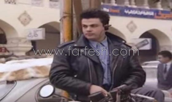 صور عمرو دياب في جاكيت (قديم) يفتح باب السخرية عليه صورة رقم 3 صور عمرو دياب في جاكيت (قديم) يفتح باب السخرية عليه صورة رقم 3