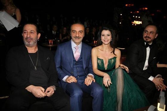 صور افضل النجوم الأتراك لعام 2016 وبيرين سات تخطف الانظار صورة رقم 13 صور افضل النجوم الأتراك لعام 2016 وبيرين سات تخطف الانظار صورة رقم 13