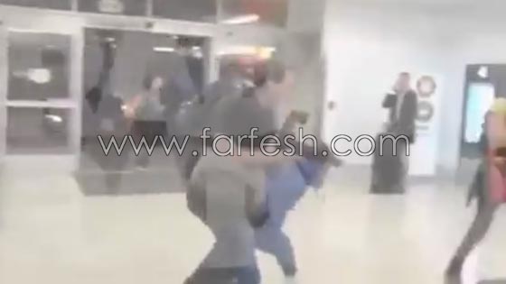 فيديو مثير.. عضو فرقة وان دايركشن يعتدي على مصور وامرأة في المطار صورة رقم 2 فيديو مثير.. عضو فرقة وان دايركشن يعتدي على مصور وامرأة في المطار صورة رقم 2
