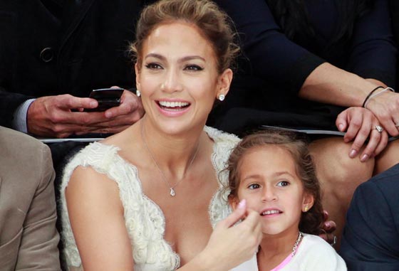 صور نجمات امهات عربيات وعالميات وبناتهن تكشف الشبه الغريب بينهن صورة رقم 6 صور نجمات امهات عربيات وعالميات وبناتهن تكشف الشبه الغريب بينهن صورة رقم 6