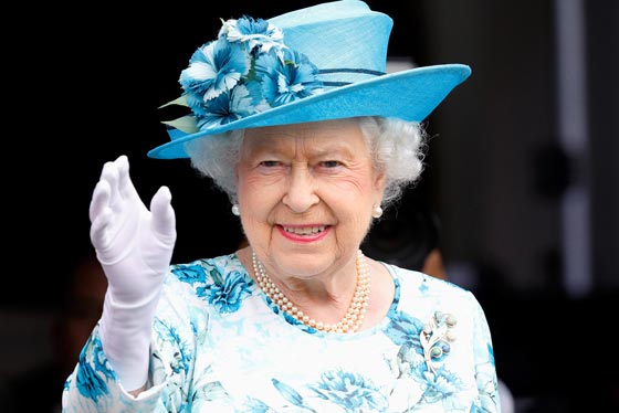 الملكة إليزابيث تحتفل بعيد ميلادها الـ93 مع عيد الفصح صورة رقم 7