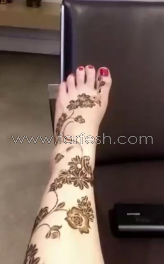 الاعلامية حليمة بولند تثير الجدل بنشر صور من جلسة حناء.. فيديو صورة رقم 1 الاعلامية حليمة بولند تثير الجدل بنشر صور من جلسة حناء.. فيديو صورة رقم 1