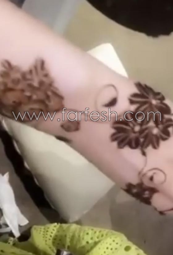 الاعلامية حليمة بولند تثير الجدل بنشر صور من جلسة حناء.. فيديو صورة رقم 5 الاعلامية حليمة بولند تثير الجدل بنشر صور من جلسة حناء.. فيديو صورة رقم 5