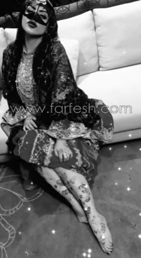 الاعلامية حليمة بولند تثير الجدل بنشر صور من جلسة حناء.. فيديو صورة رقم 14 الاعلامية حليمة بولند تثير الجدل بنشر صور من جلسة حناء.. فيديو صورة رقم 14
