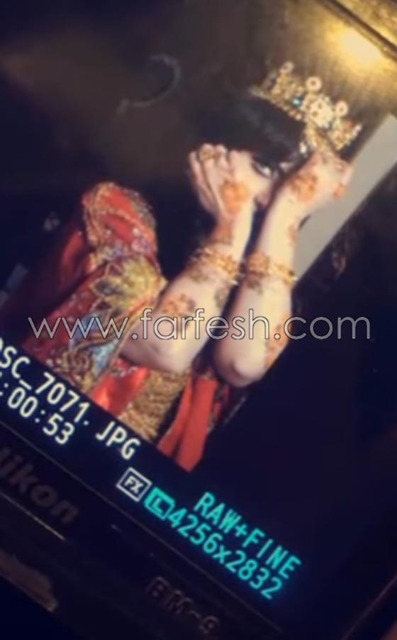 الاعلامية حليمة بولند تثير الجدل بنشر صور من جلسة حناء.. فيديو صورة رقم 15 الاعلامية حليمة بولند تثير الجدل بنشر صور من جلسة حناء.. فيديو صورة رقم 15