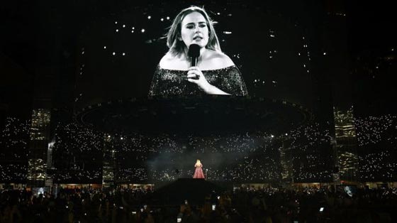 فيديو طلب زواج مثلي بحفل اديل فماذا كان رد فعلها؟ صورة رقم 15 فيديو طلب زواج مثلي بحفل اديل فماذا كان رد فعلها؟ صورة رقم 15