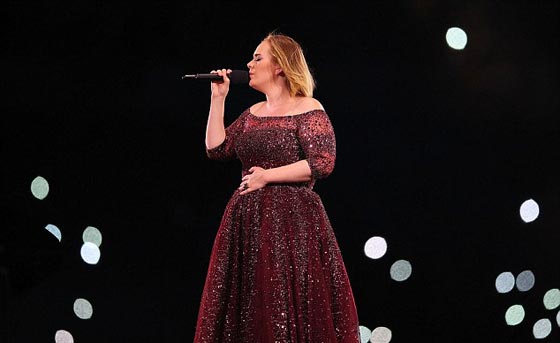 فيديو طلب زواج مثلي بحفل اديل فماذا كان رد فعلها؟ صورة رقم 20 فيديو طلب زواج مثلي بحفل اديل فماذا كان رد فعلها؟ صورة رقم 20