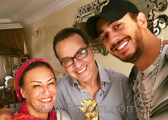 جمهور النجم المغربي سعد المجرد يهنئون نزهة الركراكي بيوم الأم العالمي صورة رقم 13 جمهور النجم المغربي سعد المجرد يهنئون نزهة الركراكي بيوم الأم العالمي صورة رقم 13