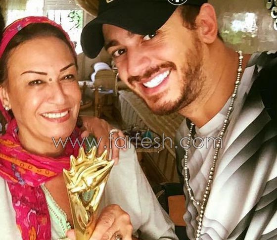 جمهور النجم المغربي سعد المجرد يهنئون نزهة الركراكي بيوم الأم العالمي صورة رقم 9 جمهور النجم المغربي سعد المجرد يهنئون نزهة الركراكي بيوم الأم العالمي صورة رقم 9