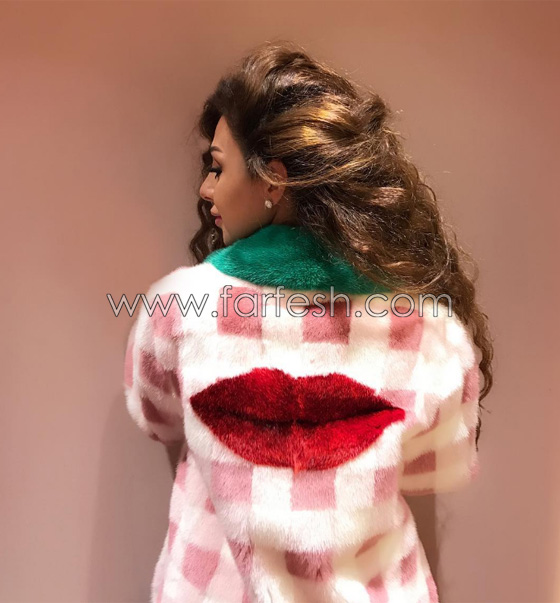 جاكت مع فم احمر من الخلف يثير سخرية متابعي ميريام فارس صورة رقم 1 جاكت مع فم احمر من الخلف يثير سخرية متابعي ميريام فارس صورة رقم 1