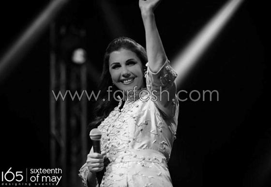 صور وفيديو: السيدة ماجدة الرومي تحيي البحر الميت صورة رقم 4 صور وفيديو: السيدة ماجدة الرومي تحيي البحر الميت صورة رقم 4