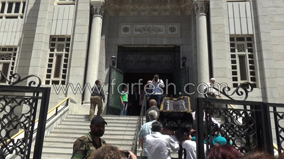 جنازة نجاح حفيظ تفضح نفاق الفنانين السوريين صورة رقم 4 جنازة نجاح حفيظ تفضح نفاق الفنانين السوريين صورة رقم 4