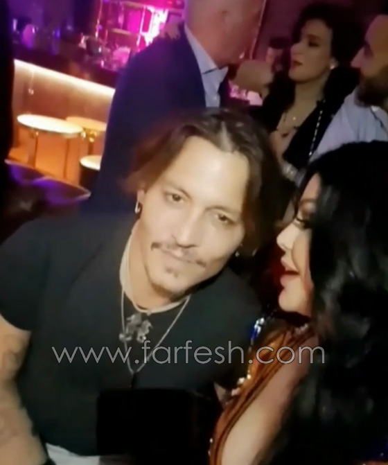 فيديو جوني ديب الفنان العالمي يهمس في أذن هيفاء وهبي ، فماذا أراد منها؟ صورة رقم 7 فيديو جوني ديب الفنان العالمي يهمس في أذن هيفاء وهبي ، فماذا أراد منها؟ صورة رقم 7