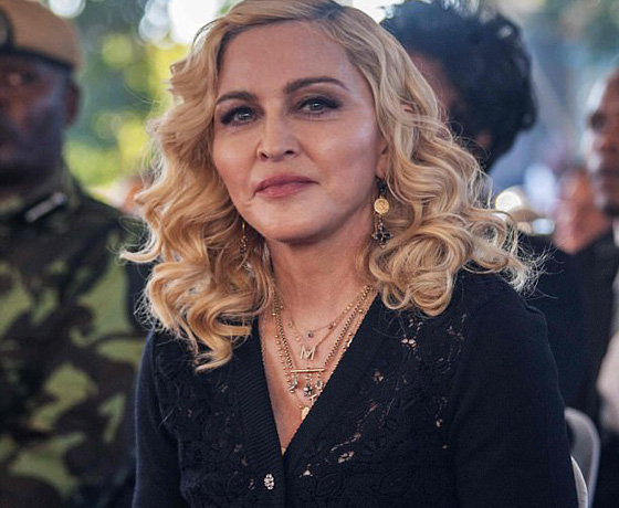 مادونا تطالب بوقف مزاد لبيع خطاب انفصالها عن مغني الراب الراحل توباك شاكور صورة رقم 7 مادونا تطالب بوقف مزاد لبيع خطاب انفصالها عن مغني الراب الراحل توباك شاكور صورة رقم 7