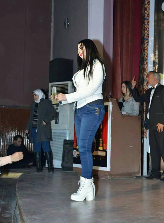 هل فعلا تم تكريم دالي حسن صاحبة كليب (ركبني المرجيحة)؟ صور صادمة! صورة رقم 5 هل فعلا تم تكريم دالي حسن صاحبة كليب (ركبني المرجيحة)؟ صور صادمة! صورة رقم 5