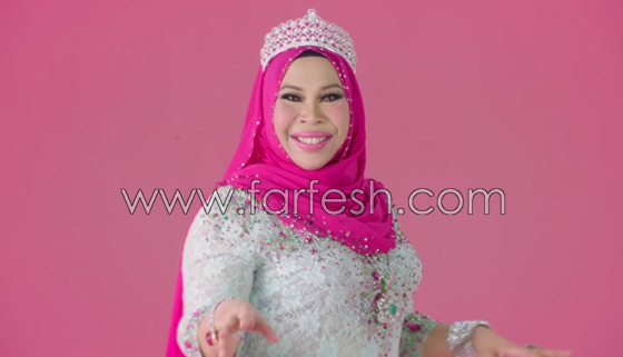 بطلة كليب (I Am Me) الراقص.. قصة ماليزية من بائعة إلى مليونيرة صورة رقم 9 بطلة كليب (I Am Me) الراقص.. قصة ماليزية من بائعة إلى مليونيرة صورة رقم 9