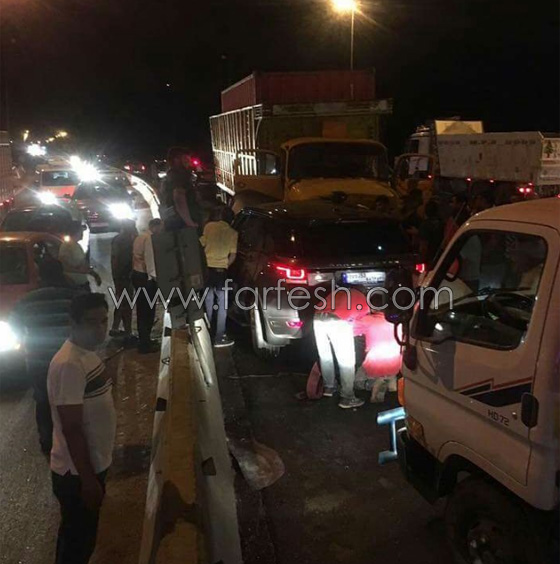 صور وفيديو: نجاة ملحم زين من حادث مروع بعد اصطدامه بشاحنة عكس السير! صورة رقم 15 صور وفيديو: نجاة ملحم زين من حادث مروع بعد اصطدامه بشاحنة عكس السير! صورة رقم 15