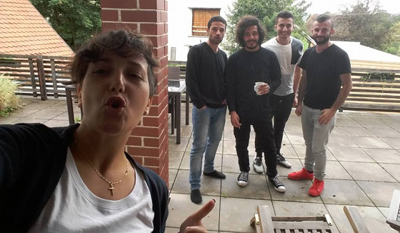المغنية الملتحية كونشيتا ترفض الغناء تضامنا مع مغنيين سوريين! صورة رقم 11 المغنية الملتحية كونشيتا ترفض الغناء تضامنا مع مغنيين سوريين! صورة رقم 11