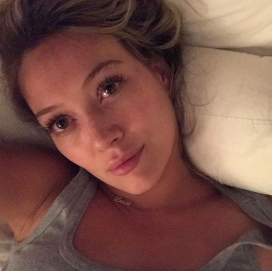 صور نجمات عالميات بدون مكياج: تايلور سويفت، بيلا حديد وليندسي لوهان صورة رقم 6 صور نجمات عالميات بدون مكياج: تايلور سويفت، بيلا حديد وليندسي لوهان صورة رقم 6