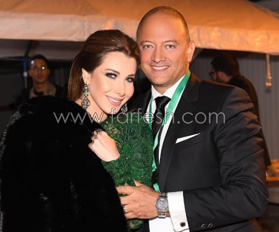 فيديو نانسي عجرم ترقص مع زوجها وإبنتيها وتبدو مثل اختهما صورة رقم 5 فيديو نانسي عجرم ترقص مع زوجها وإبنتيها وتبدو مثل اختهما صورة رقم 5