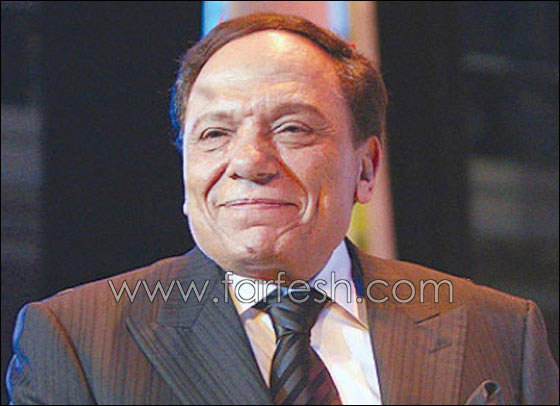 مادلين طبر غاضبة من عادل امام والزعيم يداعب مذيعة محجبة.. بالفيديو صورة رقم 7 مادلين طبر غاضبة من عادل امام والزعيم يداعب مذيعة محجبة.. بالفيديو صورة رقم 7