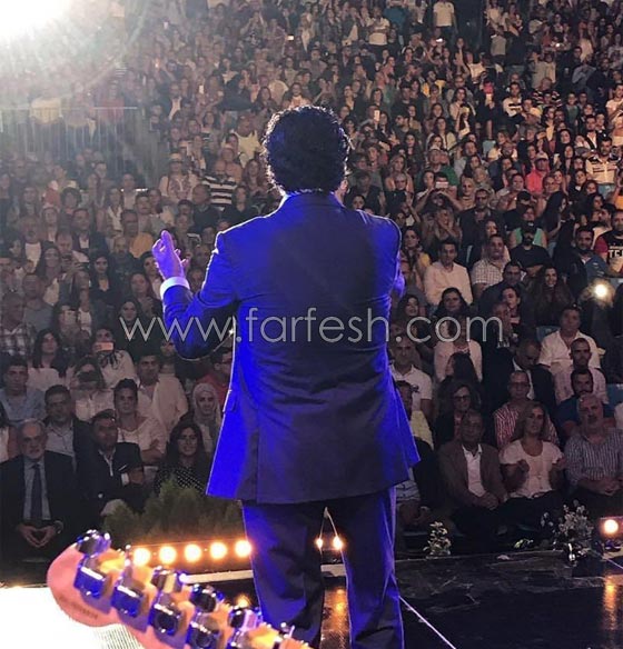 فيديوهات وصور سقوط راغب علامة والجمهور: فكّر نفسه مايكل جاكسون ويا شماتة احلام! صورة رقم 3 فيديوهات وصور سقوط راغب علامة والجمهور: فكّر نفسه مايكل جاكسون ويا شماتة احلام! صورة رقم 3