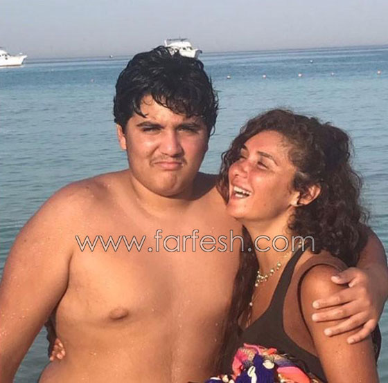 صور صادمة: نجوم الفن على طبيعتهم بدون مكياج على الشاطئ! صورة رقم 23 صور صادمة: نجوم الفن على طبيعتهم بدون مكياج على الشاطئ! صورة رقم 23