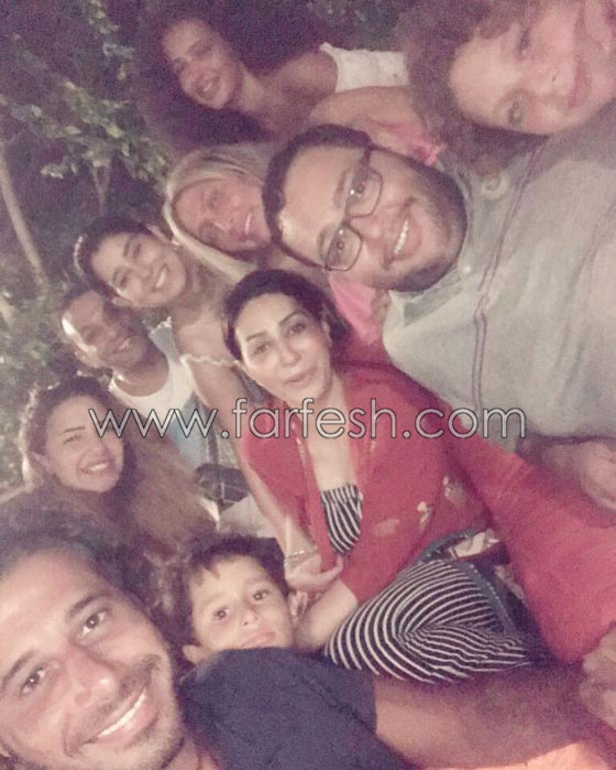صور صادمة: نجوم الفن على طبيعتهم بدون مكياج على الشاطئ! صورة رقم 10 صور صادمة: نجوم الفن على طبيعتهم بدون مكياج على الشاطئ! صورة رقم 10