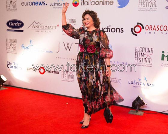 إطلالات الفنانات في مهرجان الجونة السينمائي الأول.. من الأرق؟ ومن الأجرأ؟ صورة رقم 2 إطلالات الفنانات في مهرجان الجونة السينمائي الأول.. من الأرق؟ ومن الأجرأ؟ صورة رقم 2