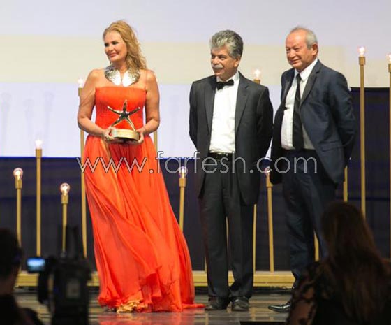 إطلالات الفنانات في مهرجان الجونة السينمائي الأول.. من الأرق؟ ومن الأجرأ؟ صورة رقم 1 إطلالات الفنانات في مهرجان الجونة السينمائي الأول.. من الأرق؟ ومن الأجرأ؟ صورة رقم 1