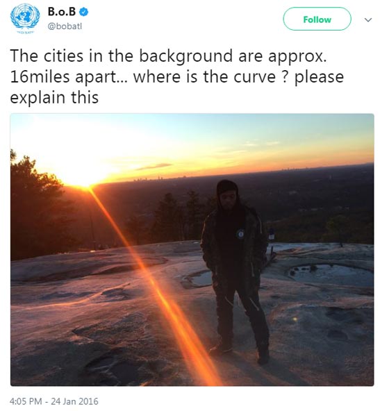 مغني راب أمريكي يطالب بالحصول على أقمار صناعية لإثبات أن الأرض مسطحة! فيديو صورة رقم 1 مغني راب أمريكي يطالب بالحصول على أقمار صناعية لإثبات أن الأرض مسطحة! فيديو صورة رقم 1